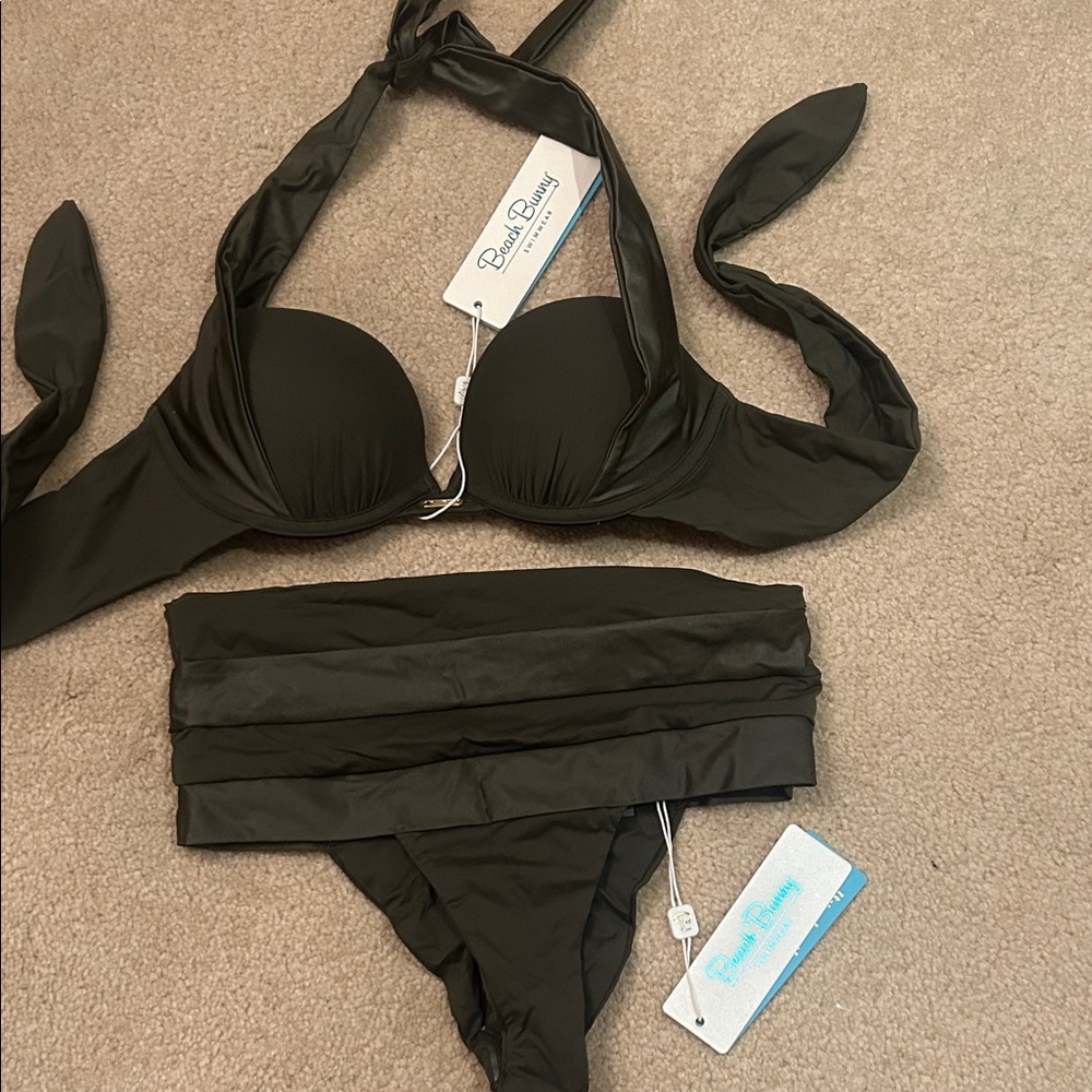 Beach Bunny Elegant Green Bikini Set